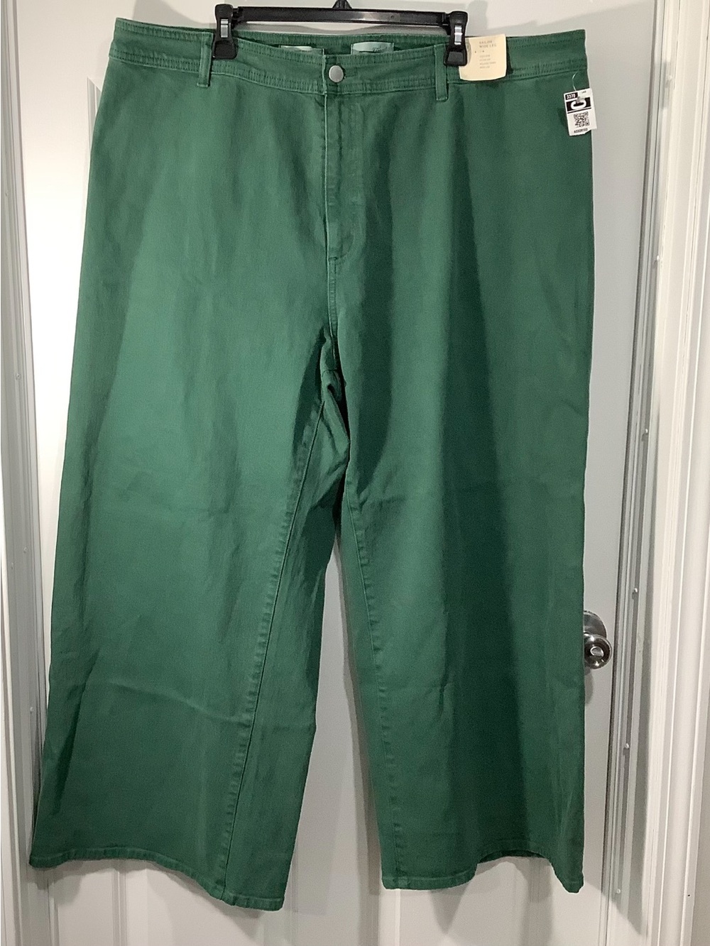Universal Thread Wide-Leg Jeans in Forest Green